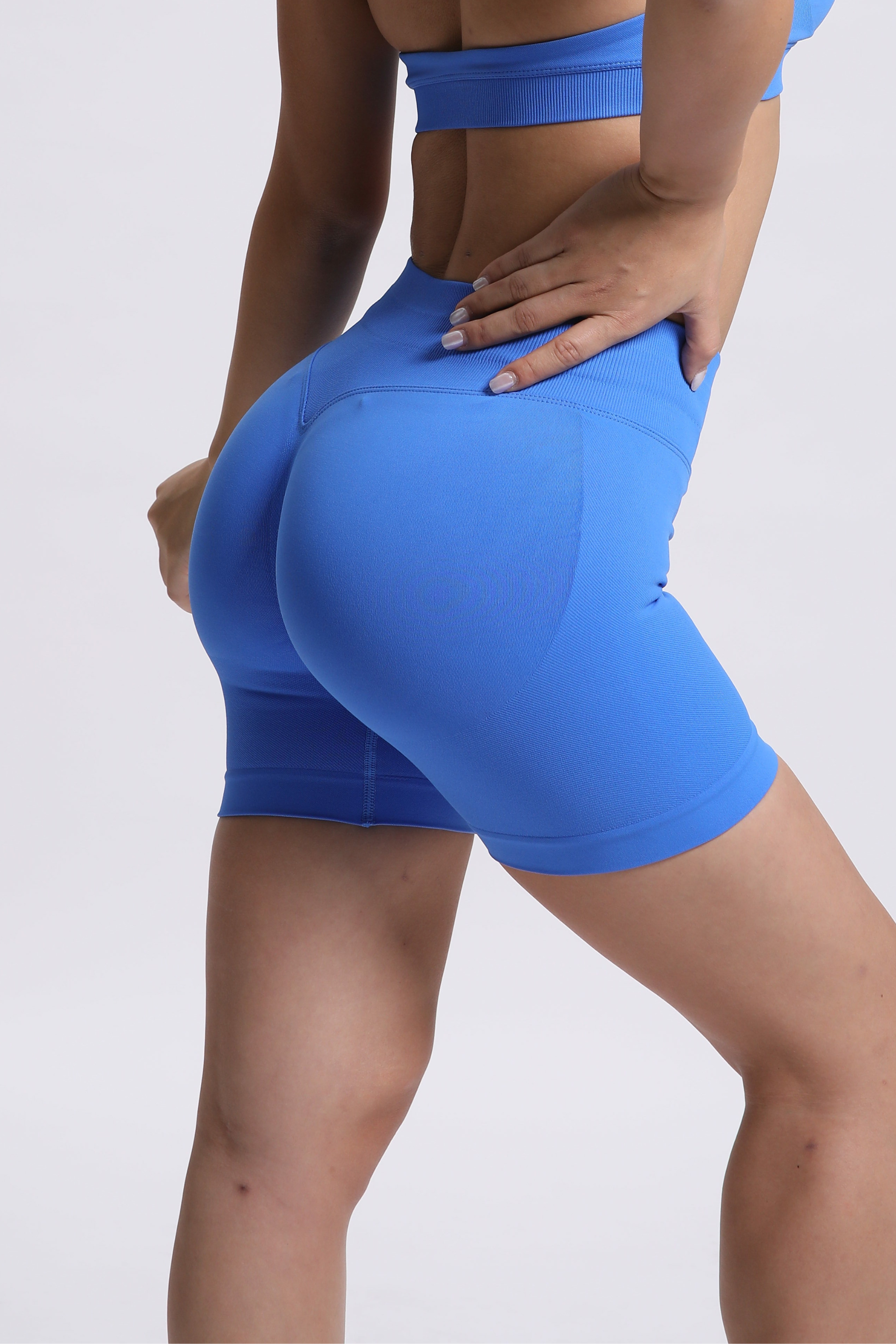 Beau | Hochleistungs-Scrunch-Shorts - Blau