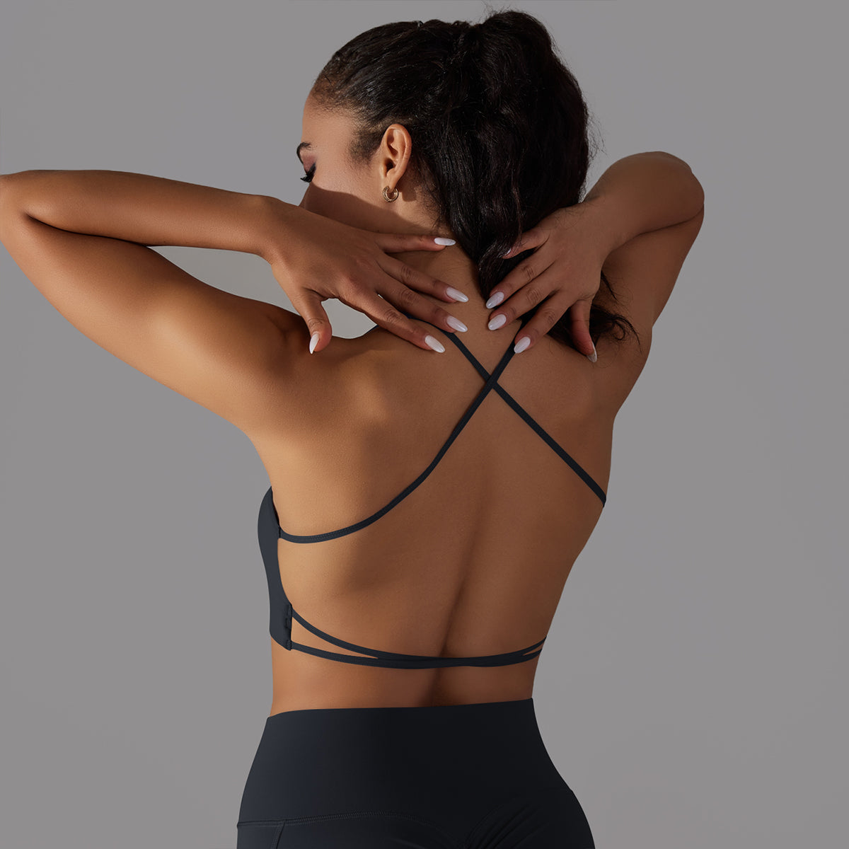 Mila | Strap Sport Bra Zwart - Ultimate Gainz