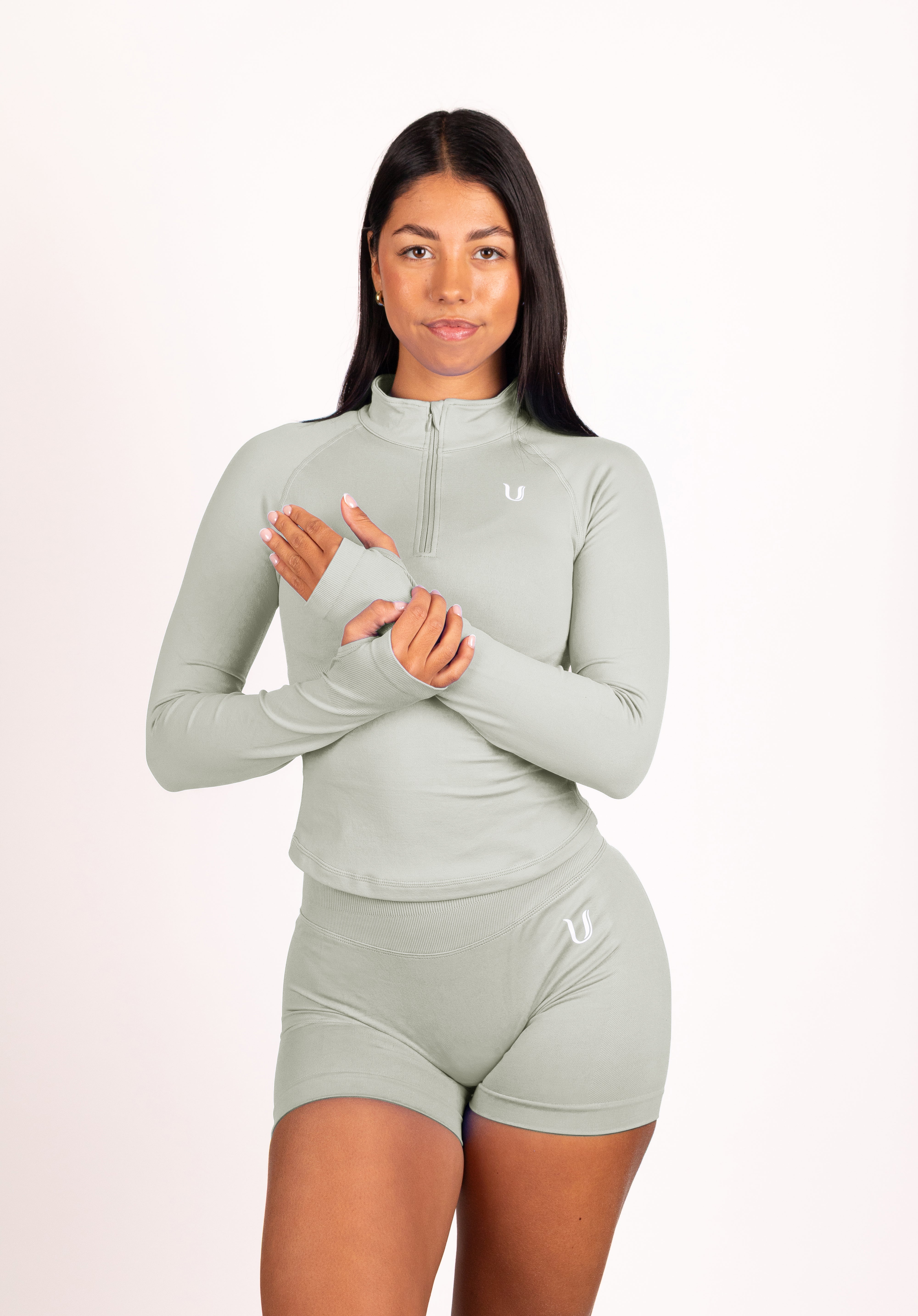 Beau | Premium High Performance Scrunch Shorts - Grün