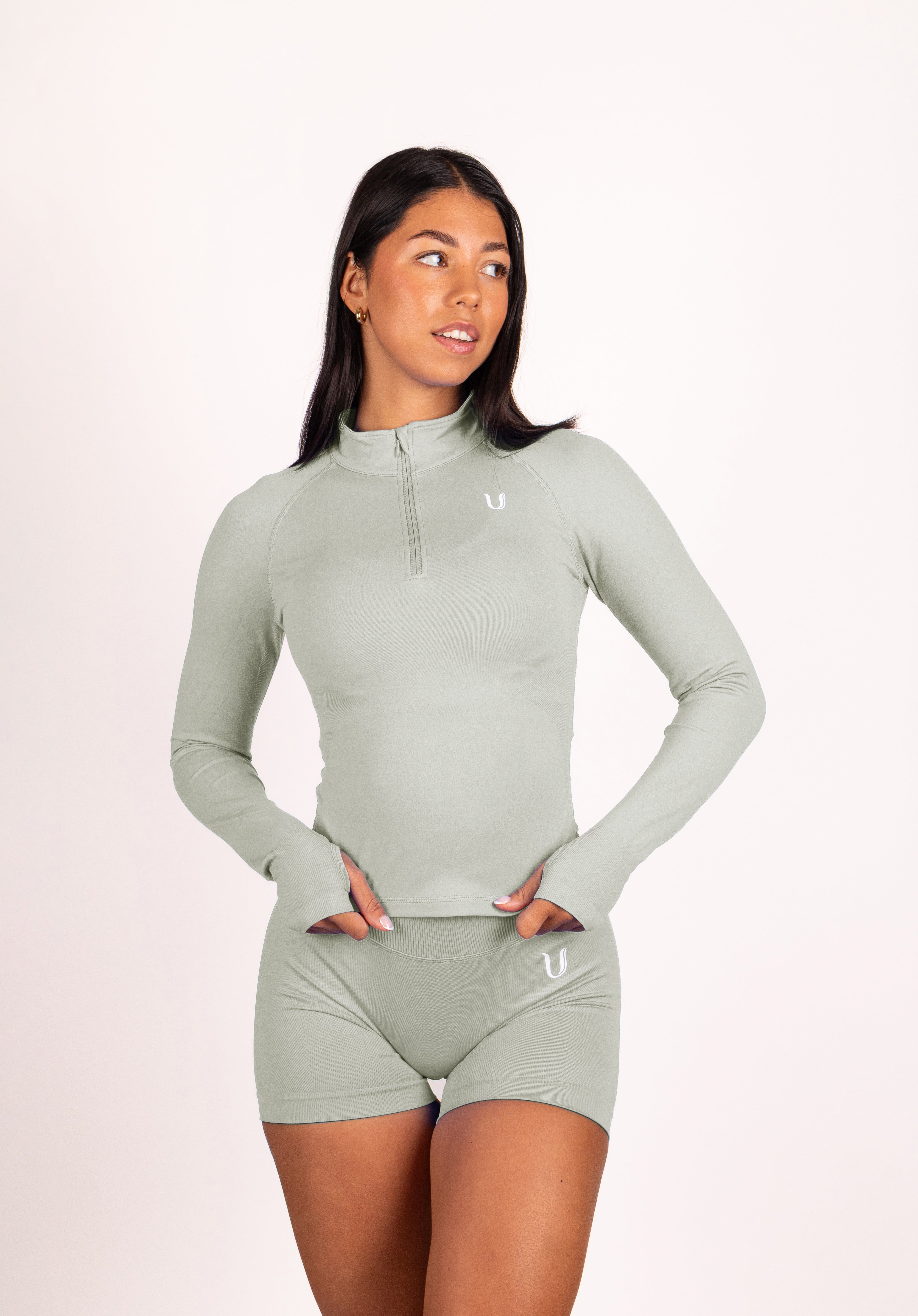Beau | Premium High Performance Scrunch Shorts - Grün