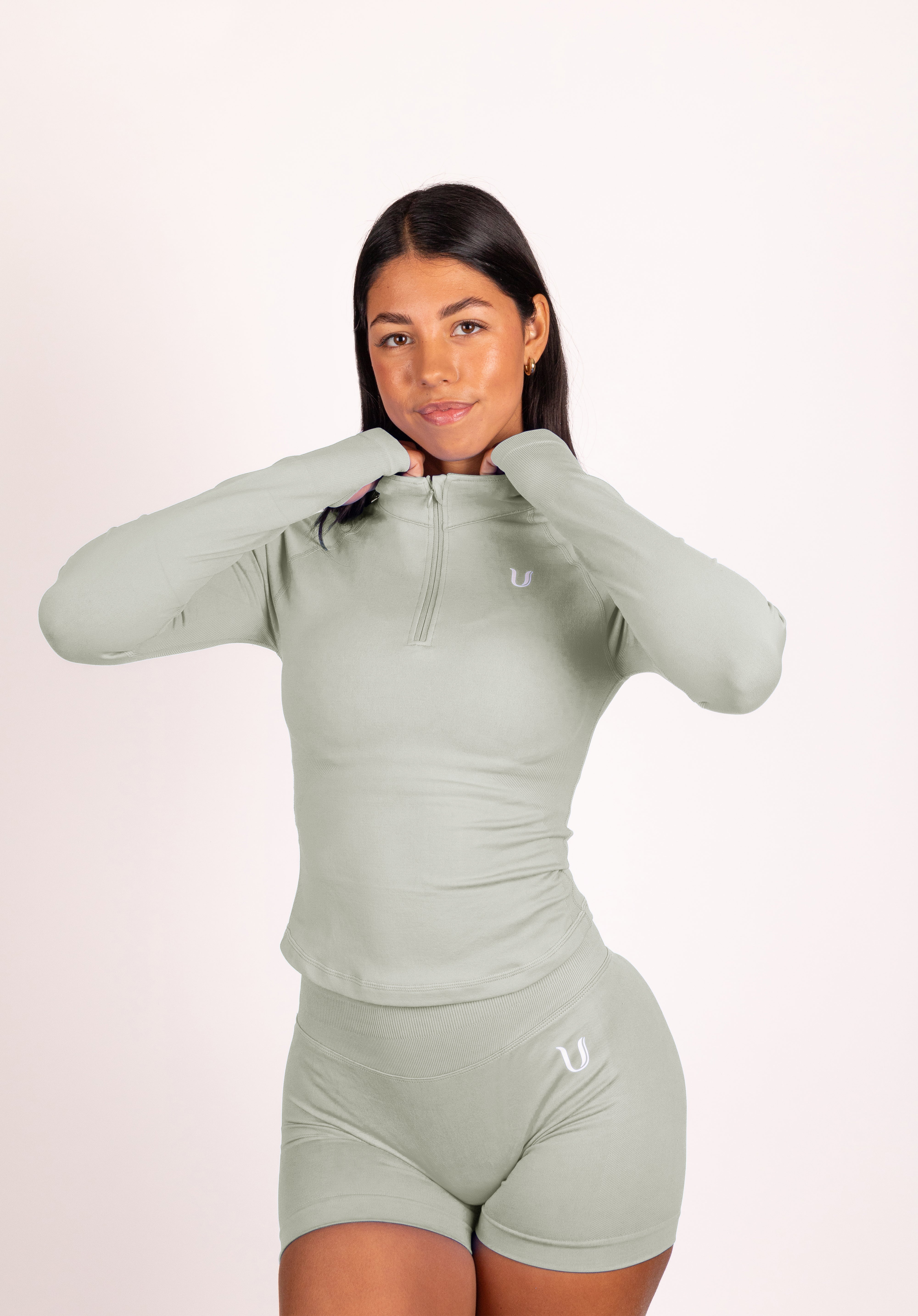 Beau | Premium High Performance Scrunch Shorts - Grün