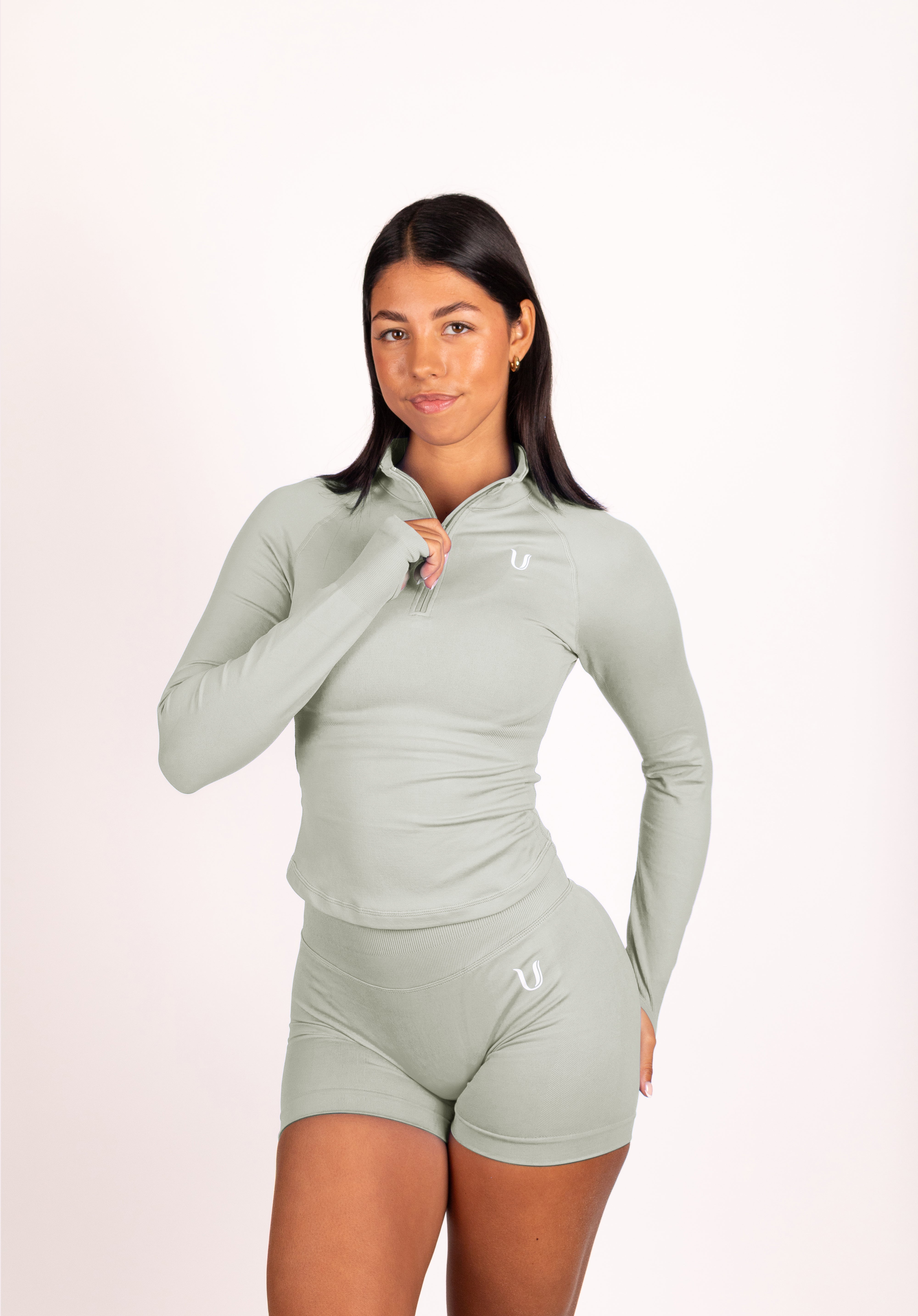 Beau | Premium High Performance Scrunch Shorts - Grün