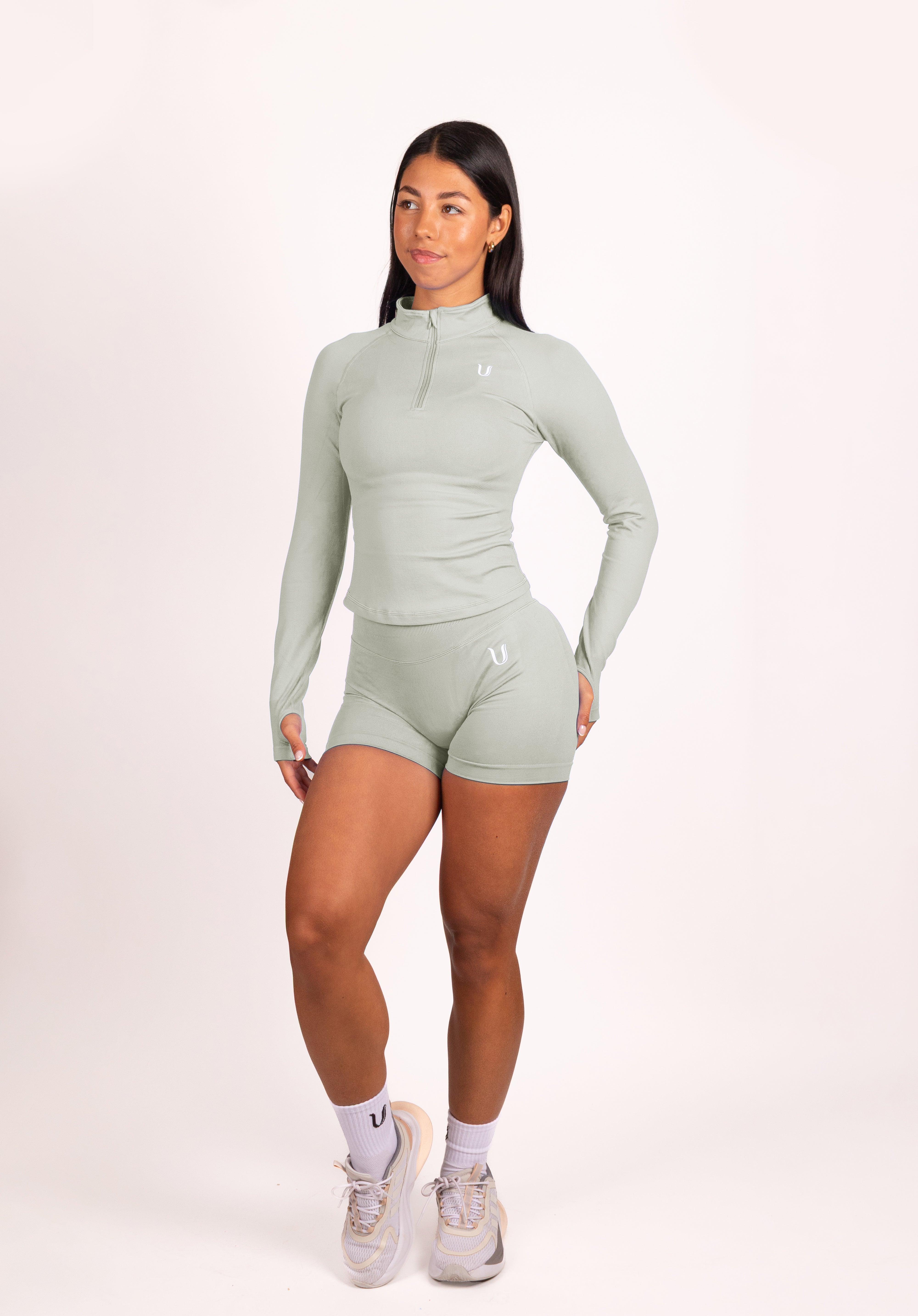 Beau | Premium High Performance Scrunch Shorts - Grün
