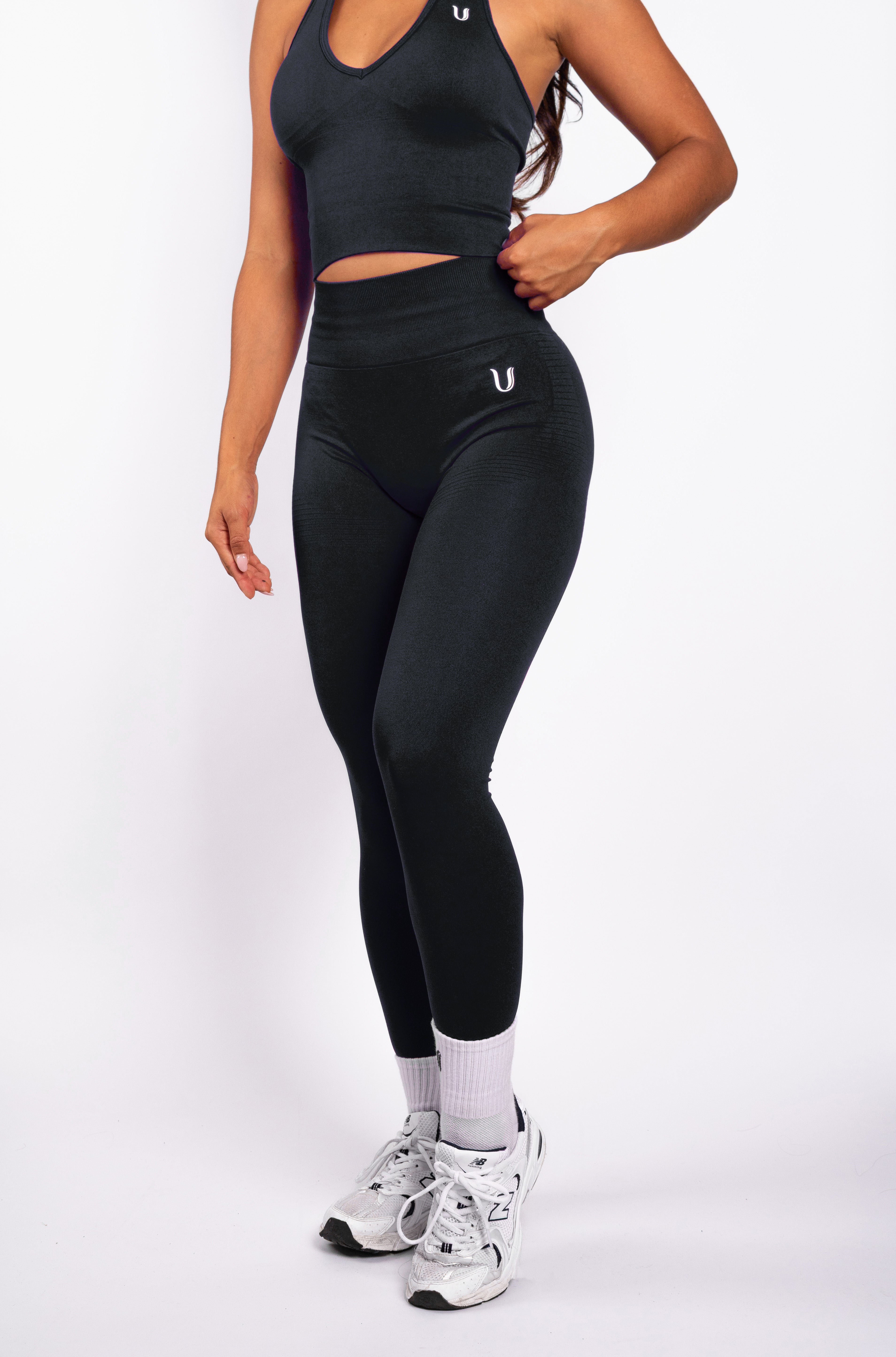 Bibi | Gerippte Nahtlose Leggings – Schwarz