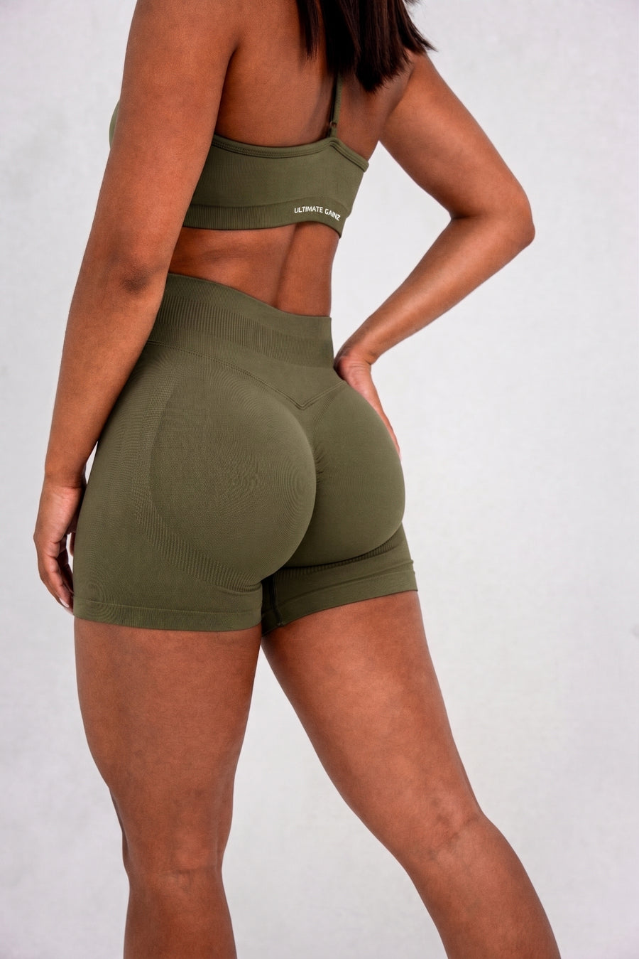 Luna | Premium Seamless Scrunch Short - Grün